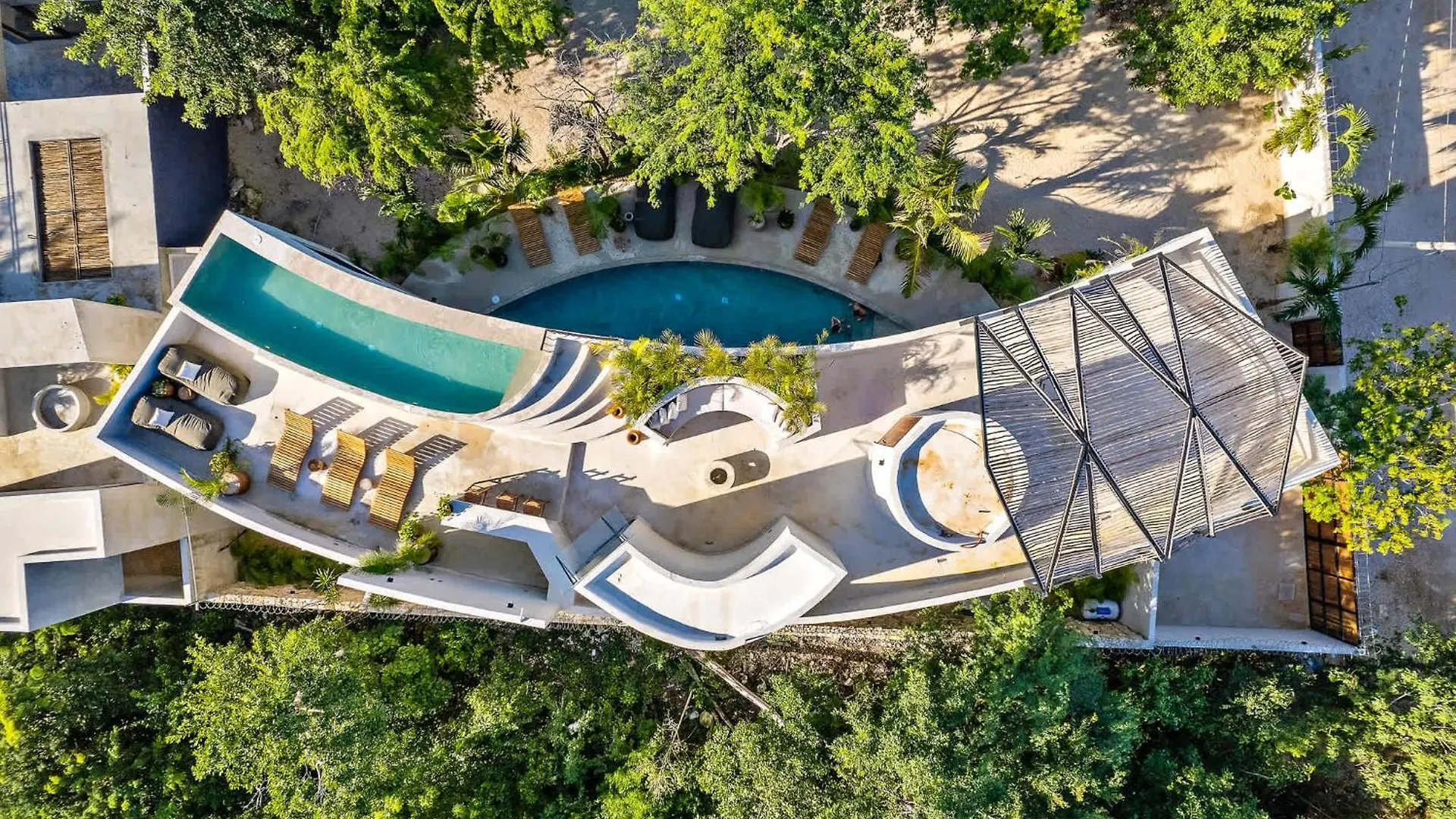 Majestic Jungle Villa With 2 Pools & Rooftop Bbq Tulum
